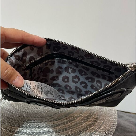 Disney Minnie Mouse Grayscale Wristlet NWT - Picture 6 of 12